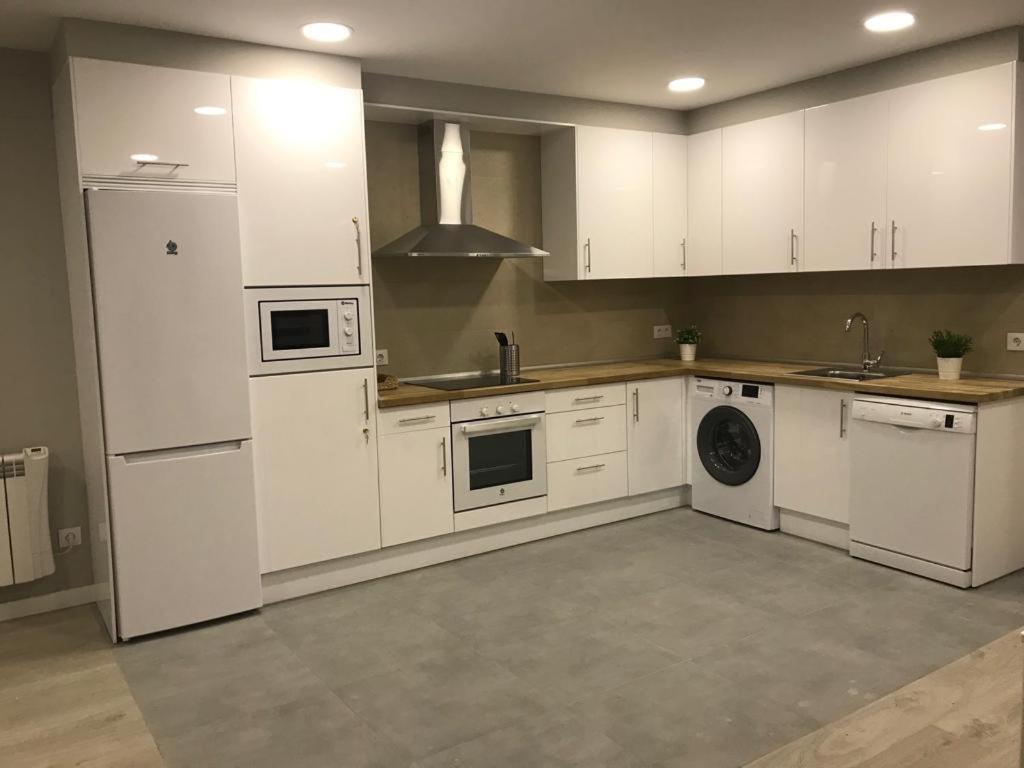 Apartamento Expectacular,Centrico,Nuevo 5 Min A Pie De La Laurel Vivienda De Uso Turistico โลโกรโญ ภายนอก รูปภาพ
